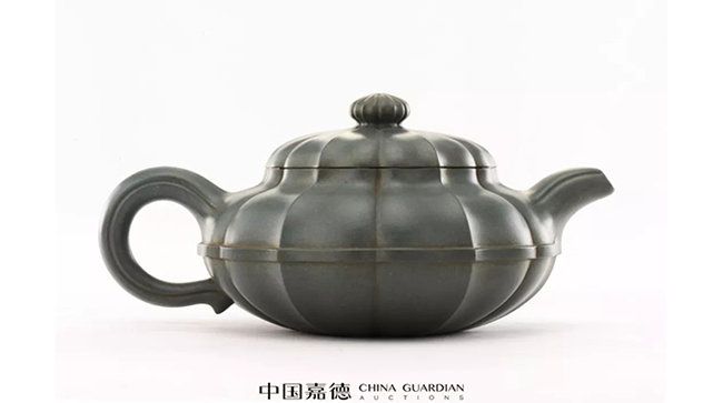 中國嘉德2019春拍精品導(dǎo)覽 | 拍賣市場上首見的顧景舟制綠泥合菱壺